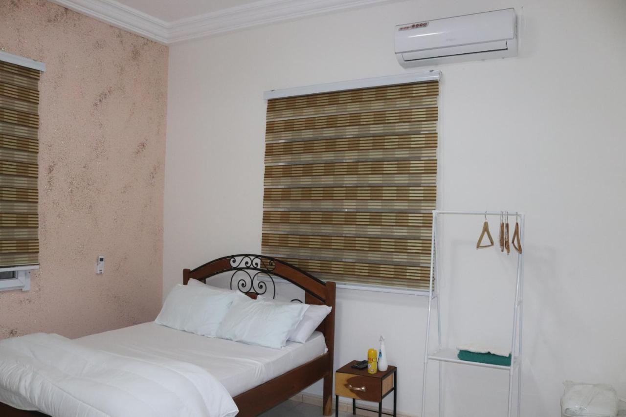 Residences Primis Thies - Appartements Et Chambres Exterior photo