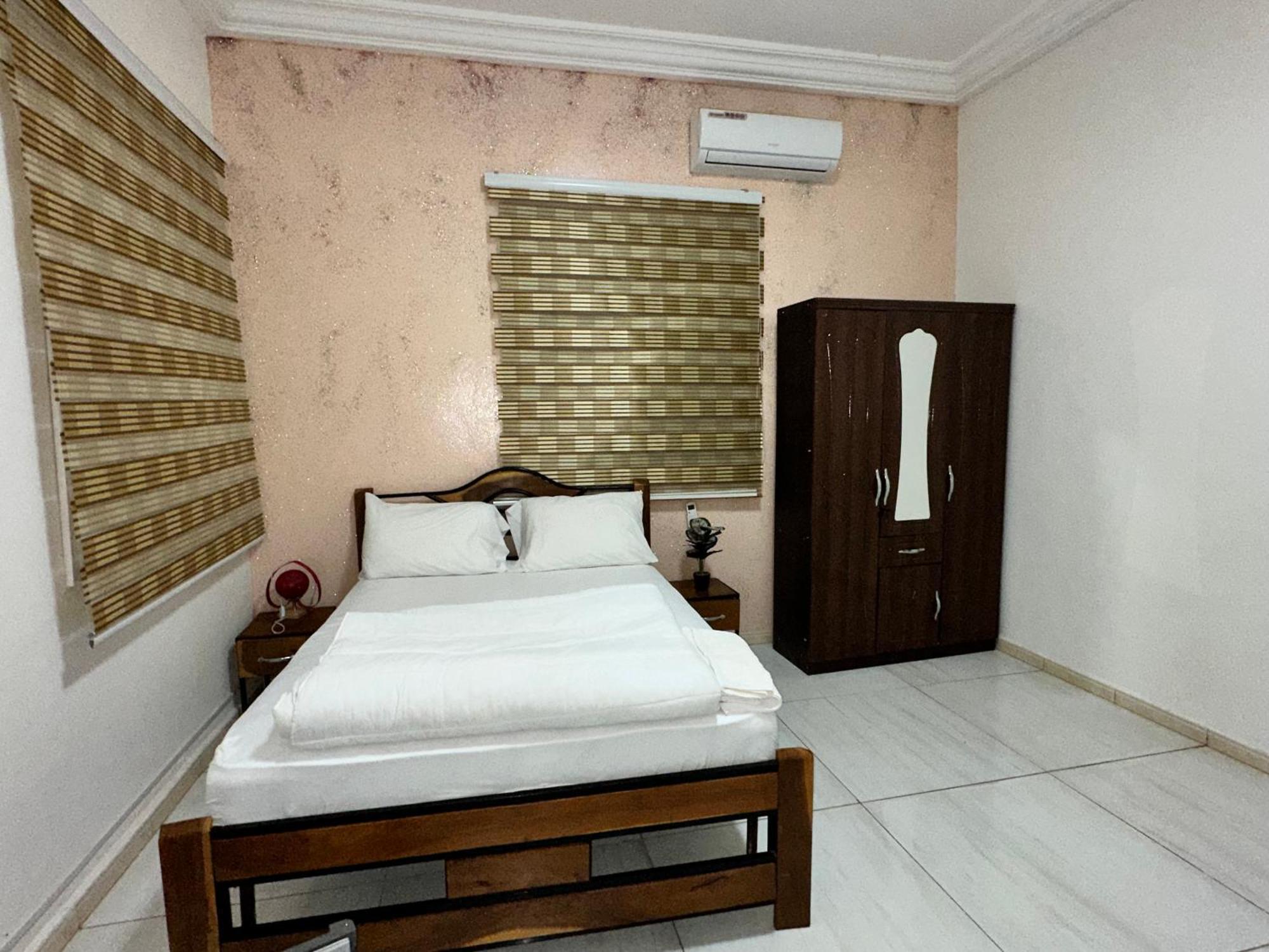 Residences Primis Thies - Appartements Et Chambres Exterior photo