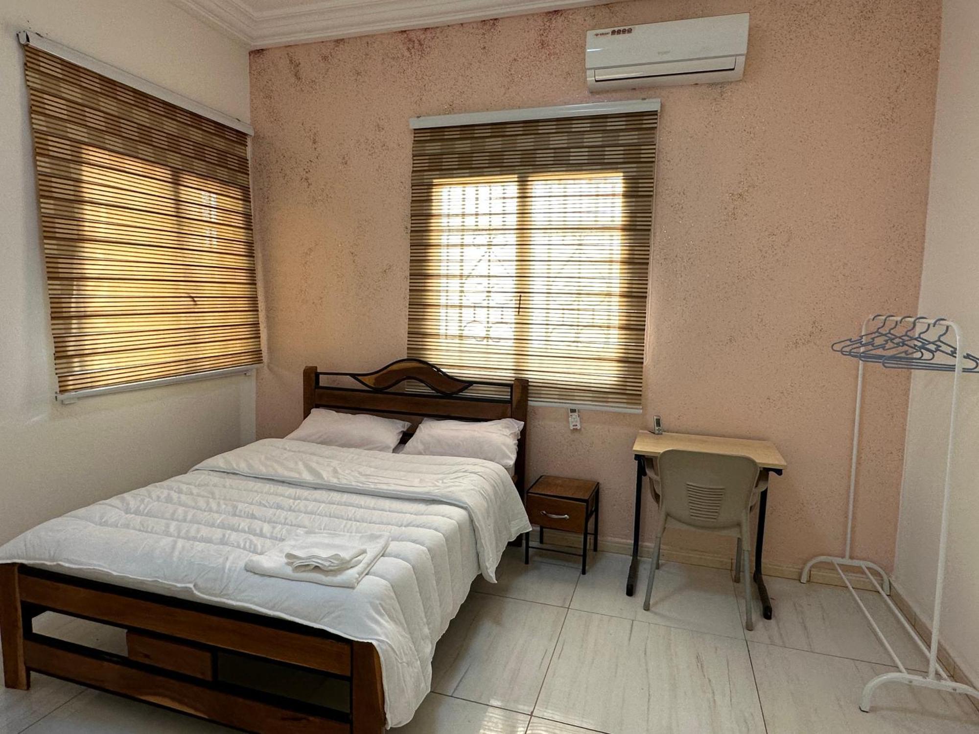 Residences Primis Thies - Appartements Et Chambres Exterior photo
